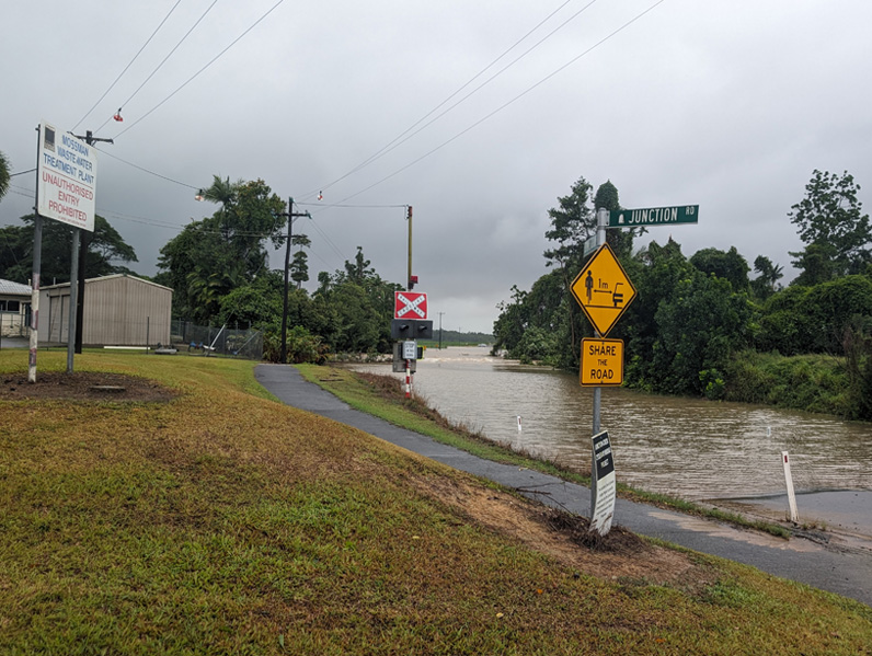 Localised flooding in Mossman, Queensland closed roads and isolated communities. Image: Yetta Gurtner